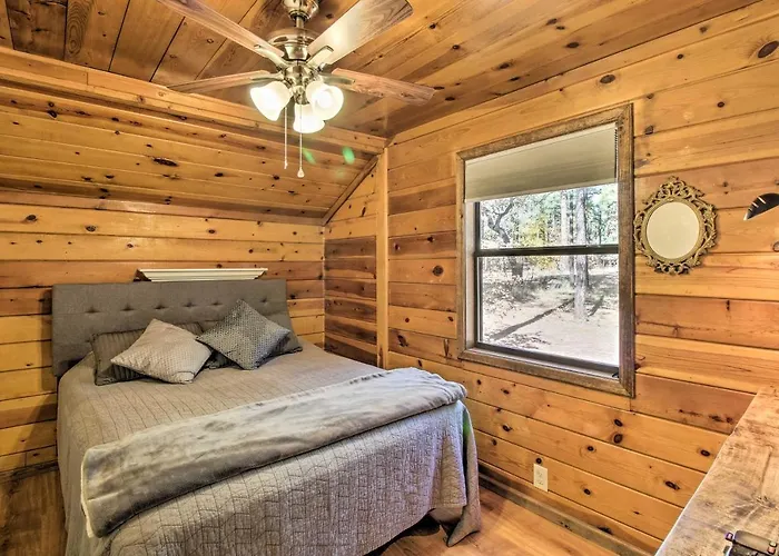 Deck & Grill: Pet-friendly Lakeside Holiday home Pinetop-Lakeside