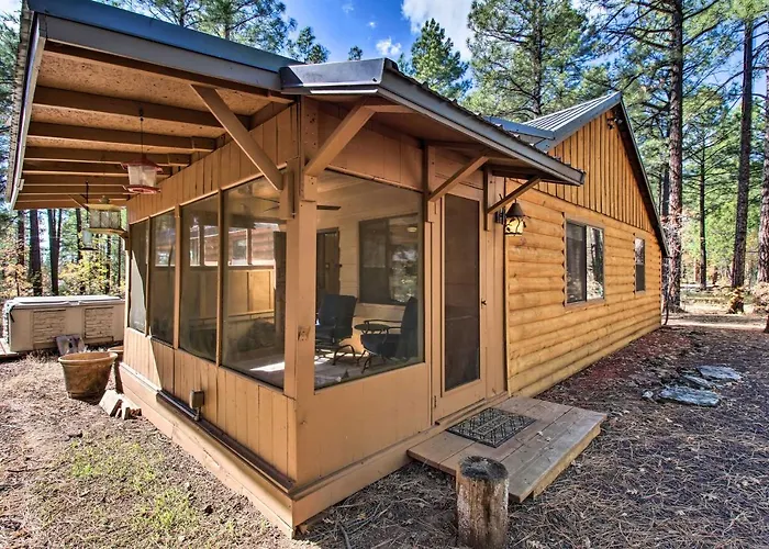 Deck & Grill: Pet-friendly Lakeside Pinetop-Lakeside