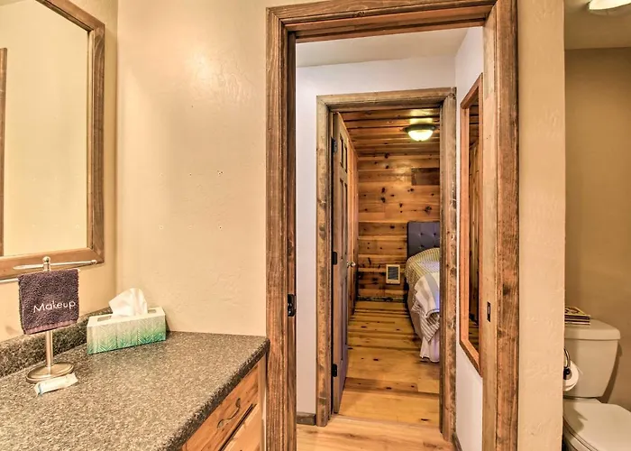 Deck & Grill: Pet-friendly Lakeside Holiday home