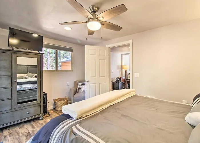 Deck & Grill: Pet-friendly Lakeside Pinetop-Lakeside