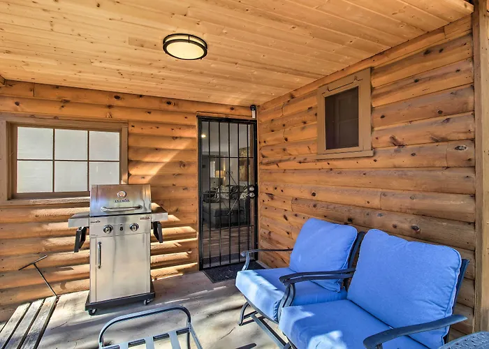 Deck & Grill: Pet-friendly Lakeside Pinetop-Lakeside