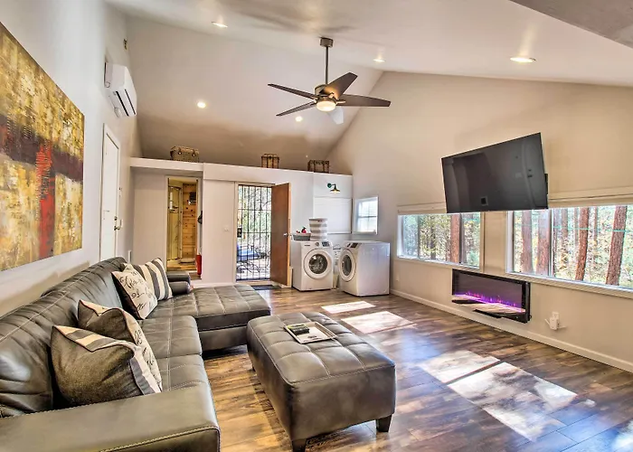 Deck & Grill: Pet-friendly Lakeside Holiday home *