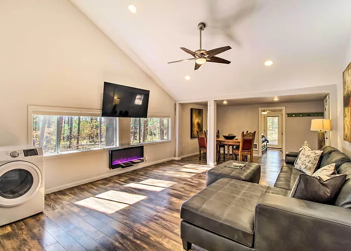 Deck & Grill: Pet-friendly Lakeside Holiday home Pinetop-Lakeside